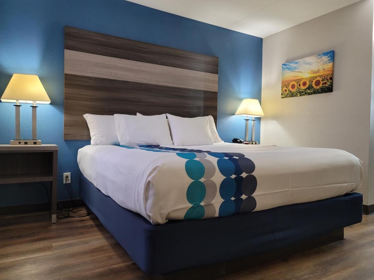 Wingate By Wyndham Wichita Airport Hotell Exteriör bild