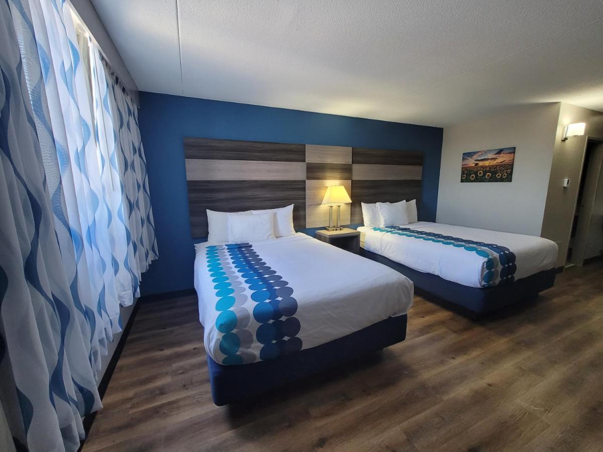 Wingate By Wyndham Wichita Airport Hotell Exteriör bild
