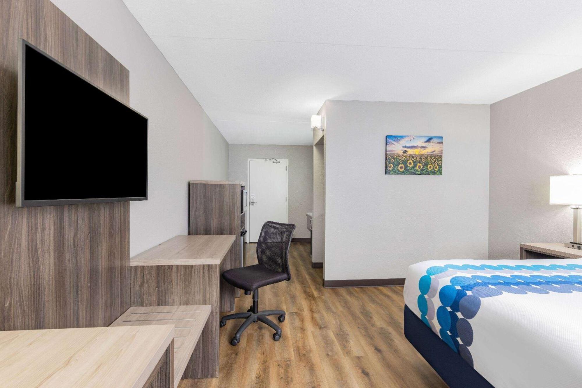 Wingate By Wyndham Wichita Airport Hotell Exteriör bild