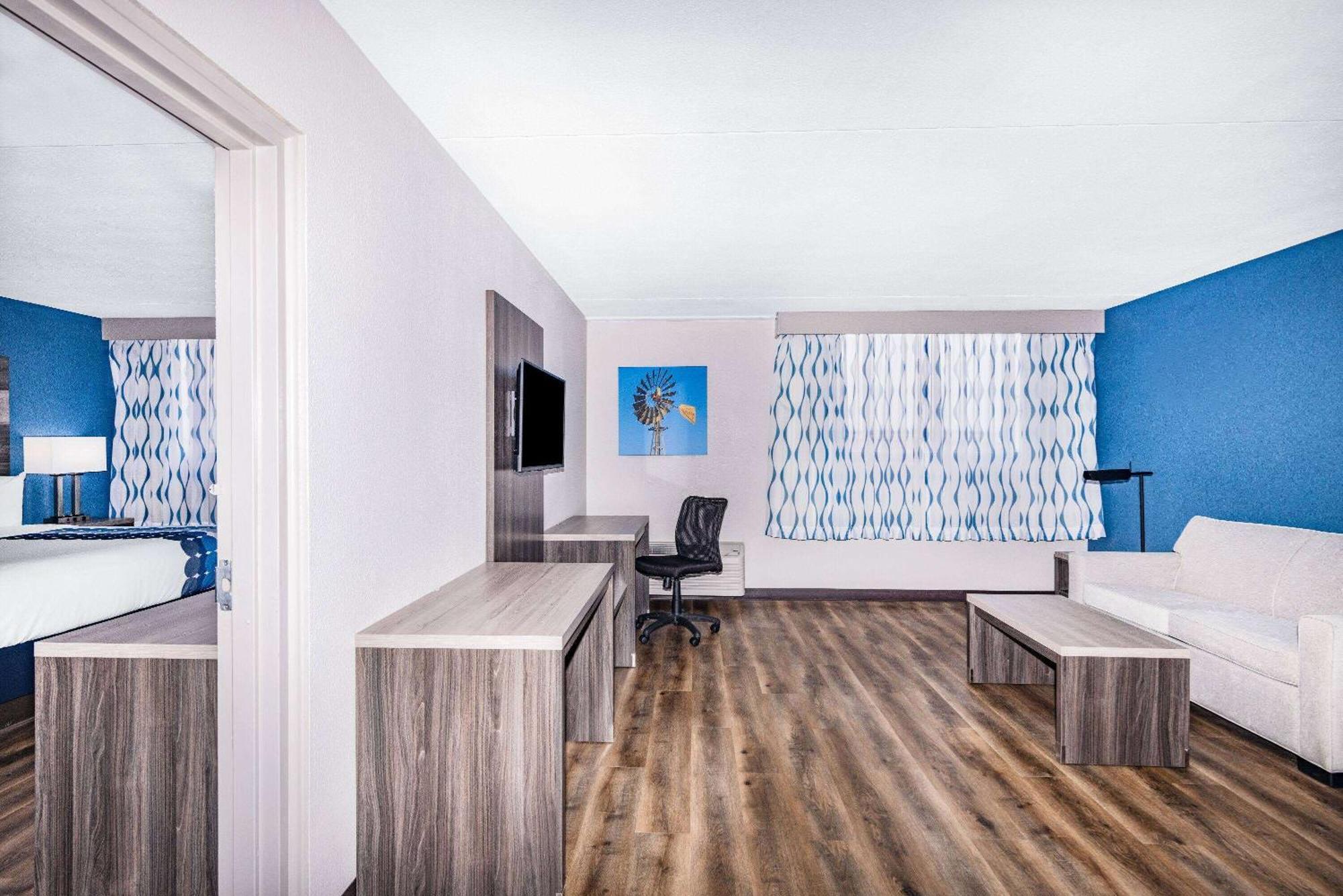 Wingate By Wyndham Wichita Airport Hotell Exteriör bild