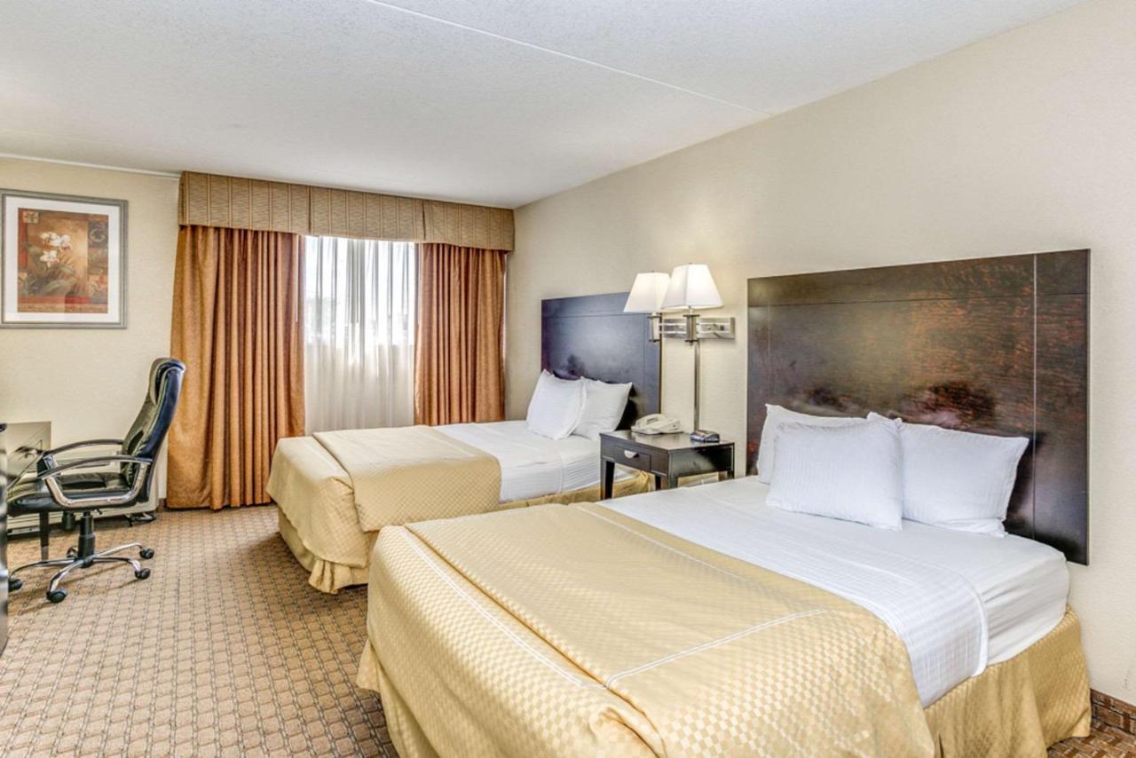 Wingate By Wyndham Wichita Airport Hotell Exteriör bild